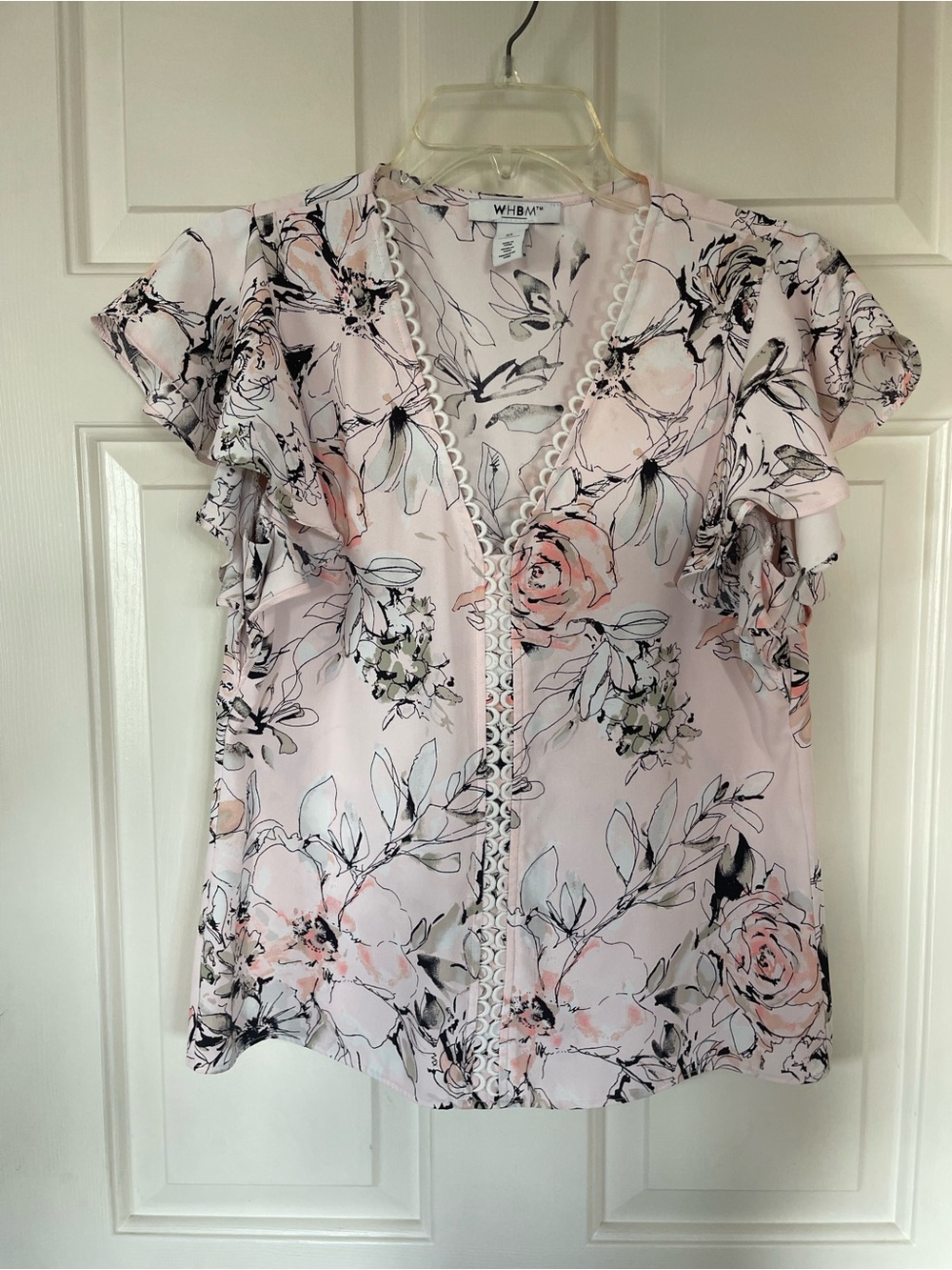 White House Black Market Light Pink Floral V-Neck Ruffle Sleeve Blouse
